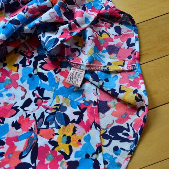 Juicy Couture ruffle layer floral top w bling Size M - Picture 7 of 11
